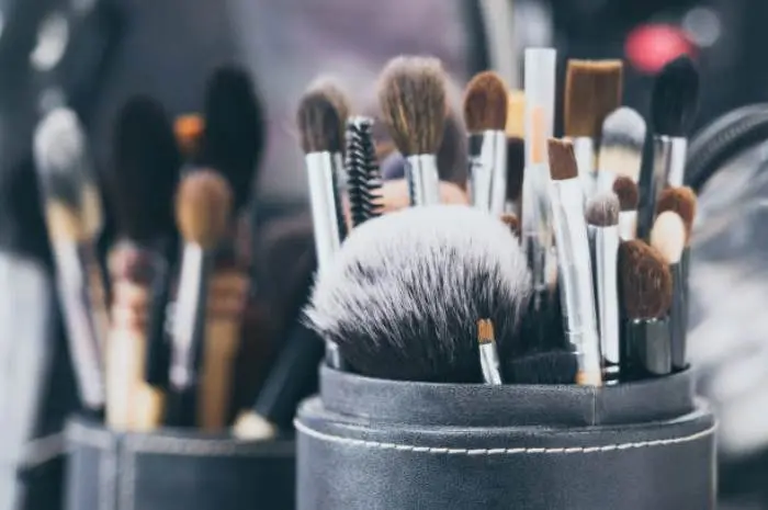Top 10 Must-Have Beauty Tools for Your Makeup Kit